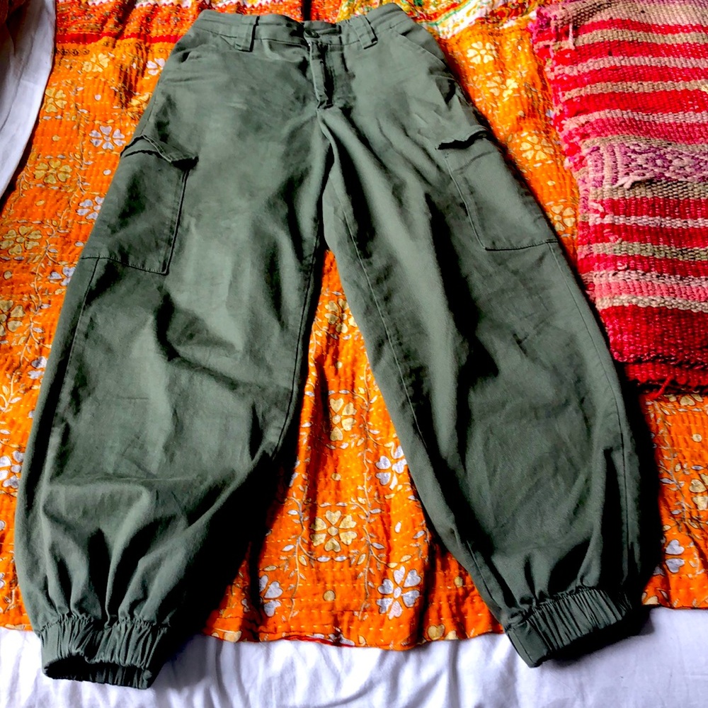 BDG Olive Cargo Pants, Women’s S